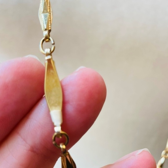 Vintage Diamond Shaped Simple Gold Tone Chain 34” Can be Worn Doubled or layered - Picture 10 of 10